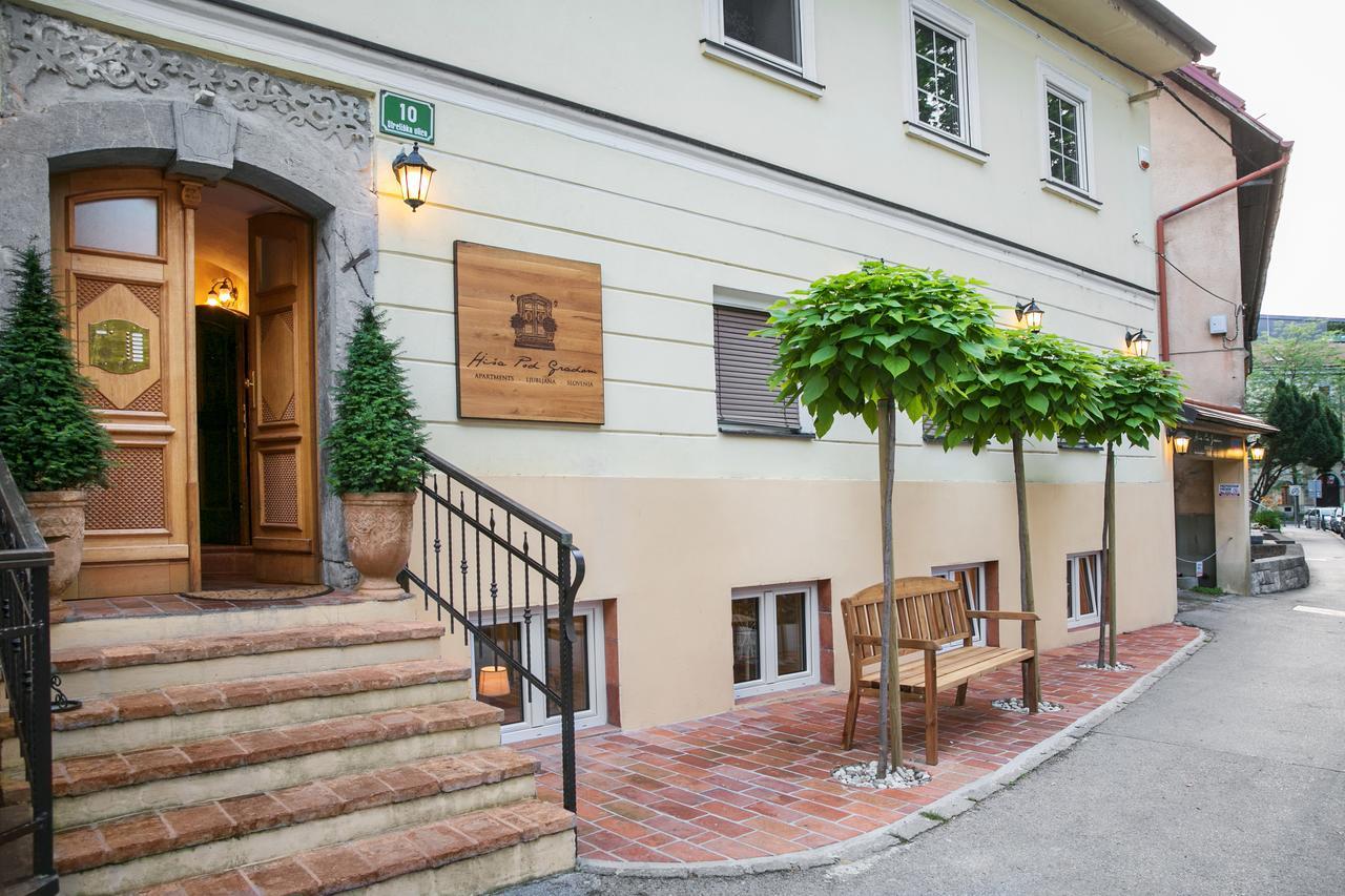 Hisa Pod Gradom * Ljubljana